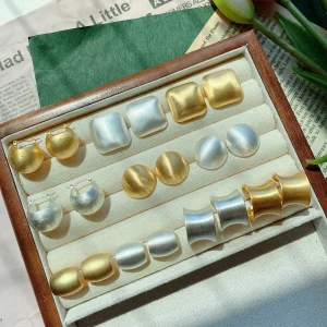 2023 New Brushed Matte Geometric Earrings Metal Autumn and Winter Design Retro Commuter Temperament Earrings Free Delivery