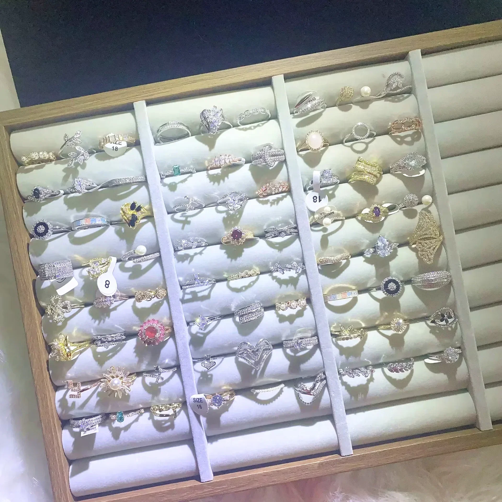 2023 New Popular Silver Plated Micro-set Zircon Ring Pearl Alloy Ring4 Bear Jewelry For Women Factory Direct Free Shipping