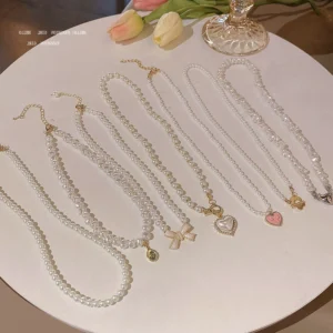 New Niche Pearl Necklace For Women  All-match Spliced ​​love Clavicle Chain Light Luxury Temperament Beaded Necklace