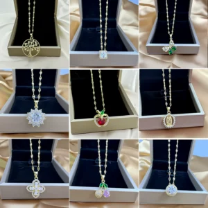 Light Luxury Style Women's Versatile New Niche Design Clavicle Necklace Simple And Fashionable Exquisite Zircon Pendant Necklace